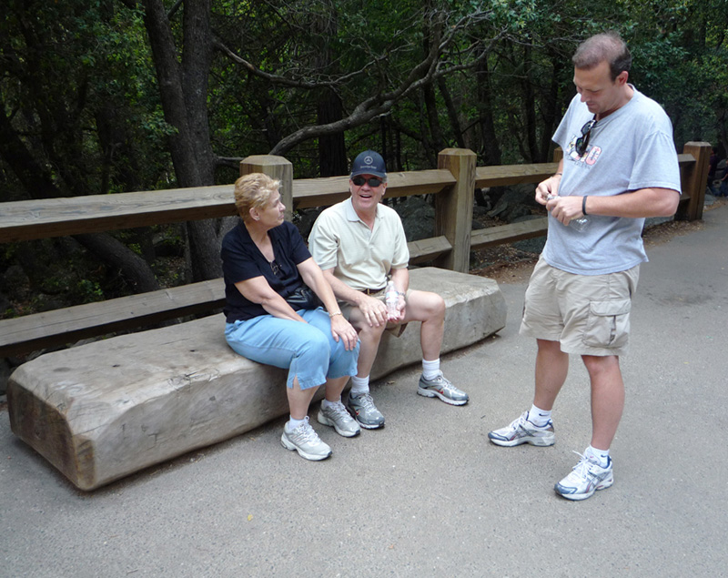 1010017_MomDadKen_YosFallBenchYosemite